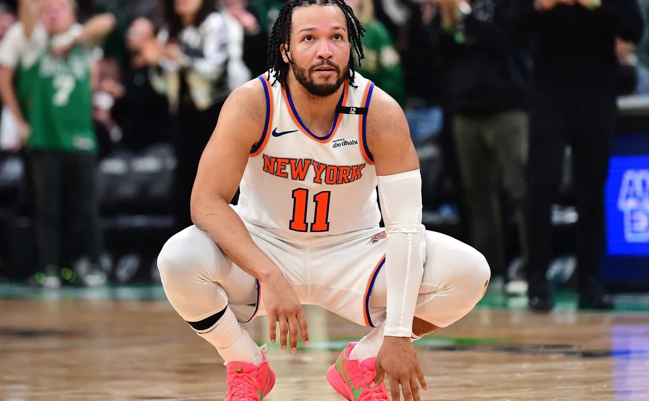 社区盾关键时刻再迎强敌，法兰克福完成体检，主帅态度：目标明确，轮换策略成焦点 