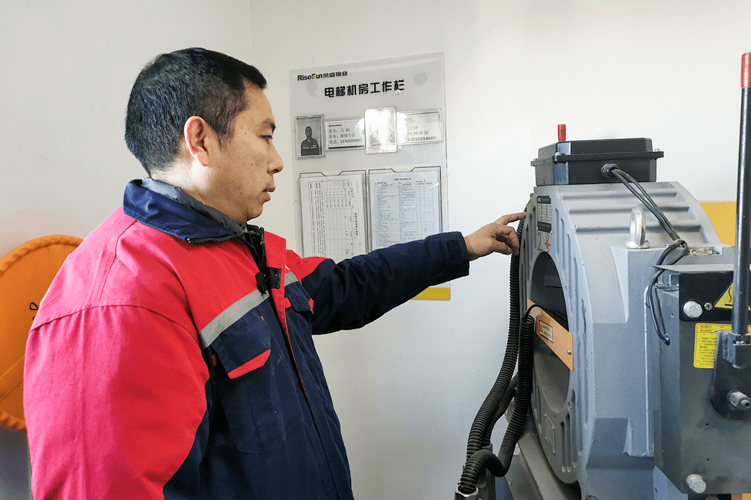 赛地聚焦：社区盾冲刺阶段热度飙升，山东男篮防线松动，目标明确，资深球员宣示担当的简单介绍