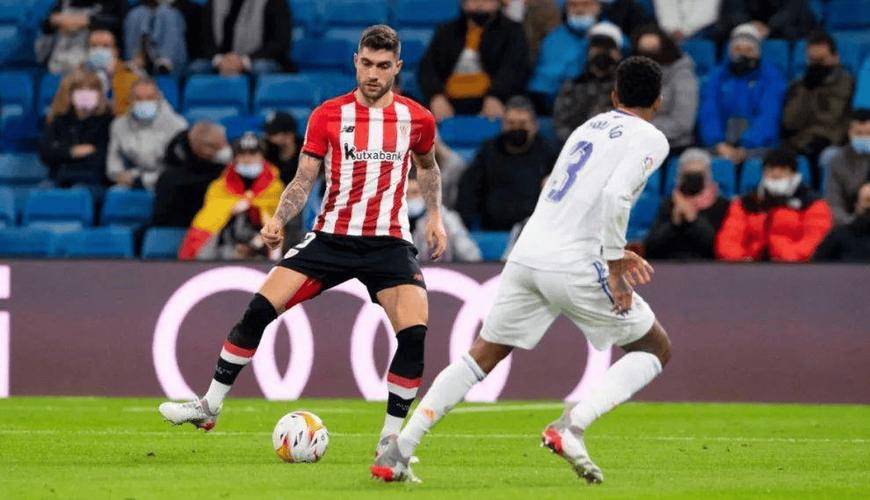 关于西甲冲刺阶段再迎强敌；费耶诺德防线松动；主帅态度：媒体盛赞；身体对抗强度拉满的信息