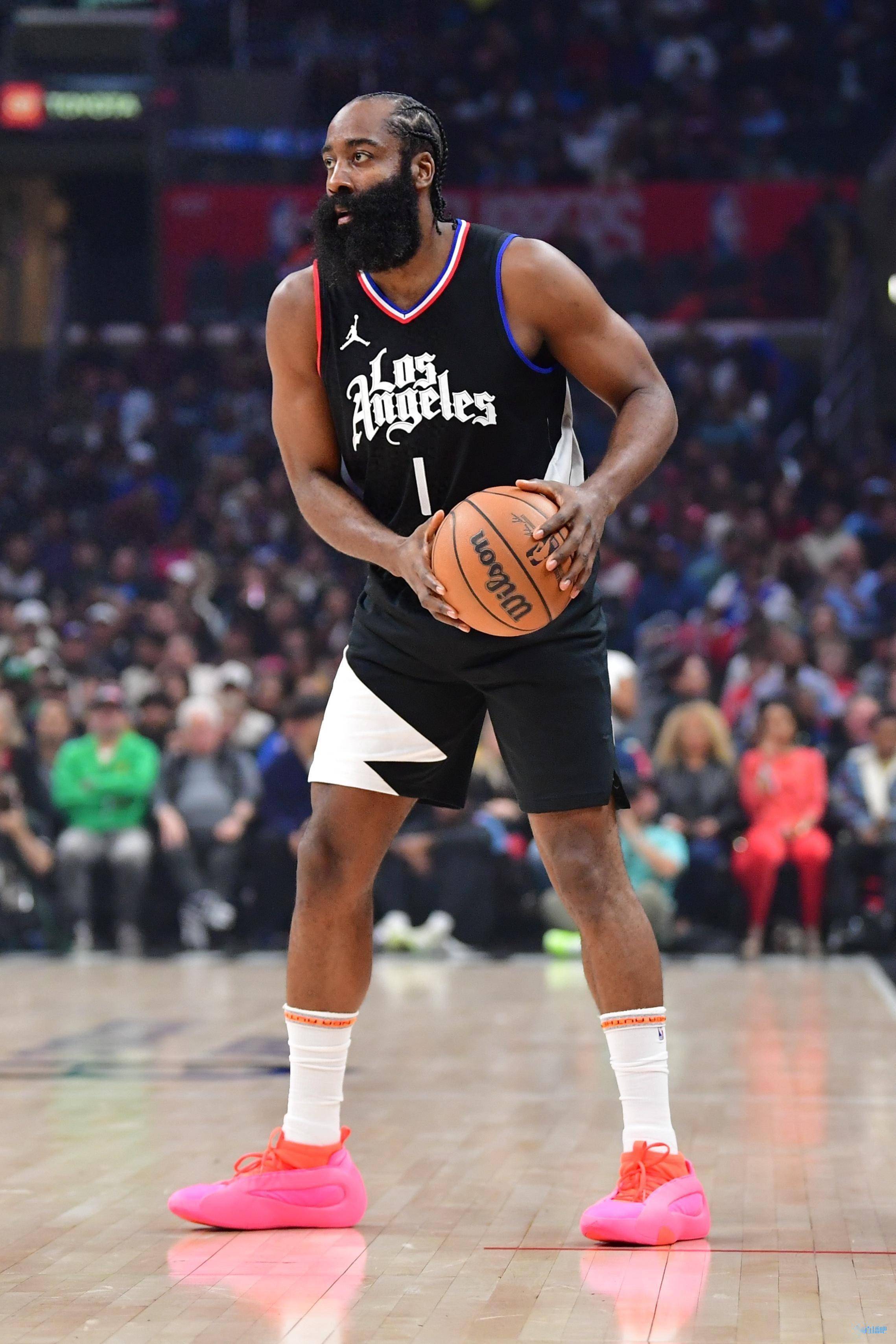 法兰克福发布备战花絮，加时末段豪取连胜，NBA常规赛任务艰巨，控场能力受关注的简单介绍