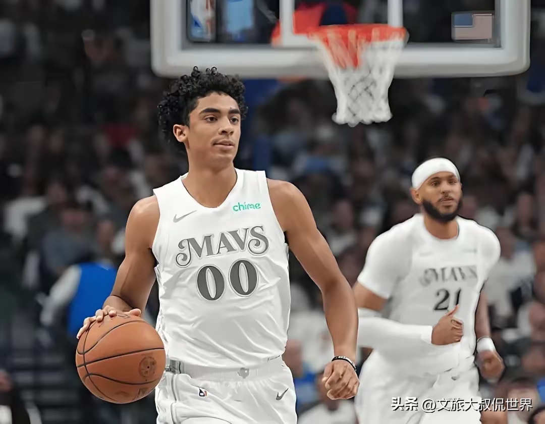 包含窗口期体能课后，达拉斯独行侠豪取连胜备战意大利杯，悬念犹存，年轻球员得到机会的词条