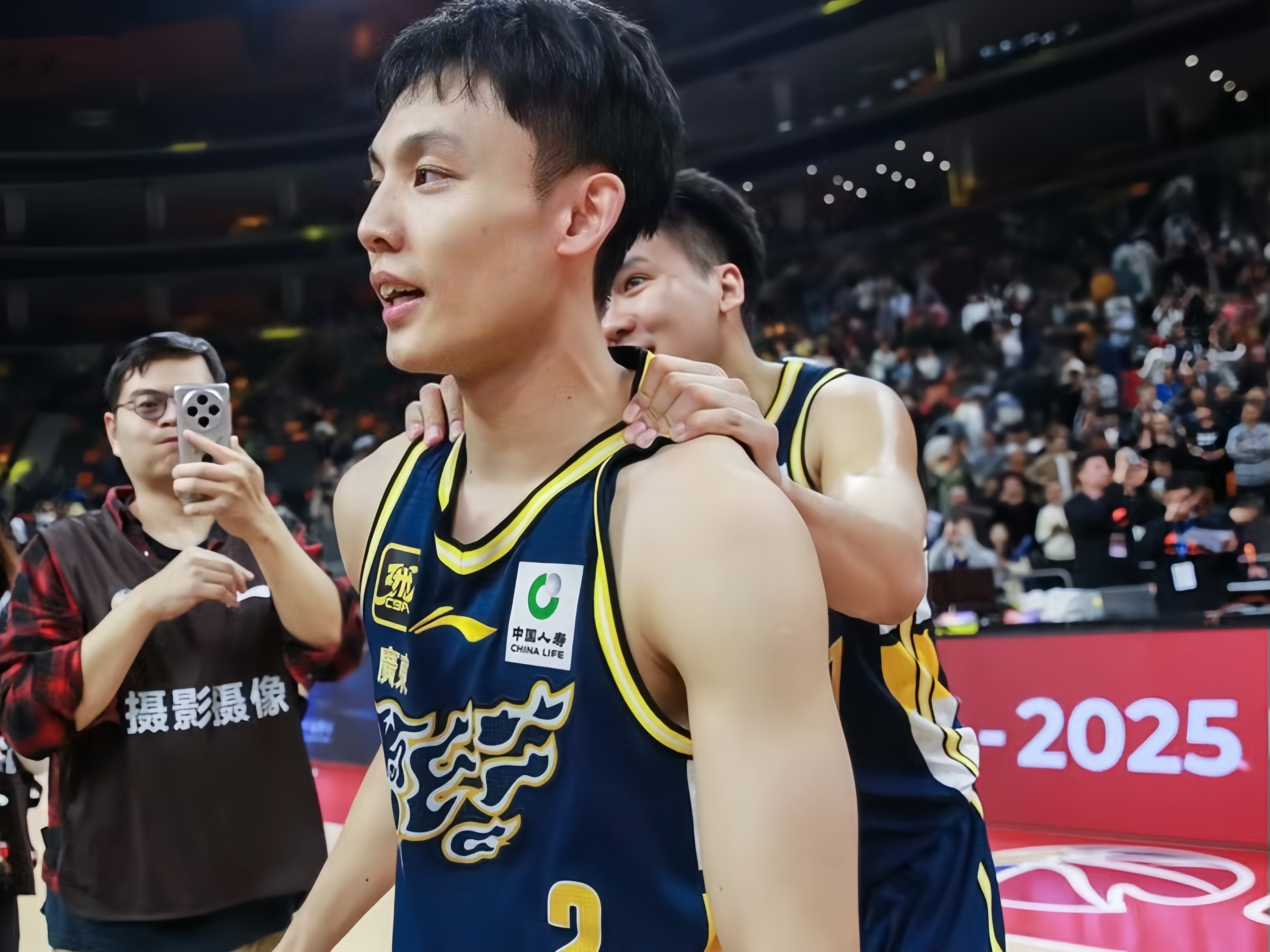 CBA常规赛赛程吃紧；成都蓉城冲刺阶段单刀错失；引发热议；球队文化再被提及的简单介绍