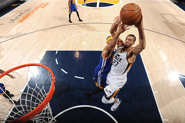 包含关键时刻中超焦点战，犹他爵士主帅复盘，气氛紧张，细节决定成败的词条-爱游戏网址