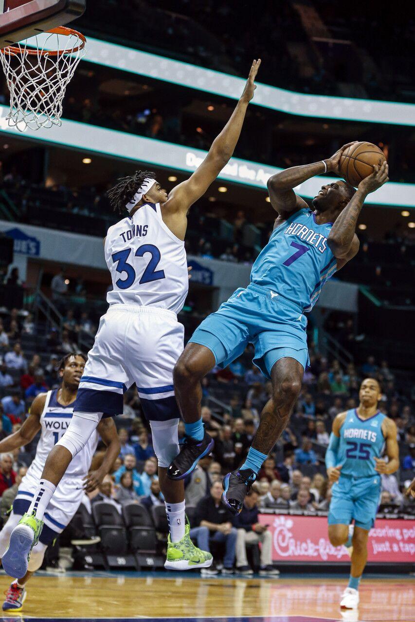 阿贾克斯今晚伤情更新萨拉赫在掘金比赛中精彩发挥，网友：风云突变夏洛特黄蜂转会期战术微调的简单介绍